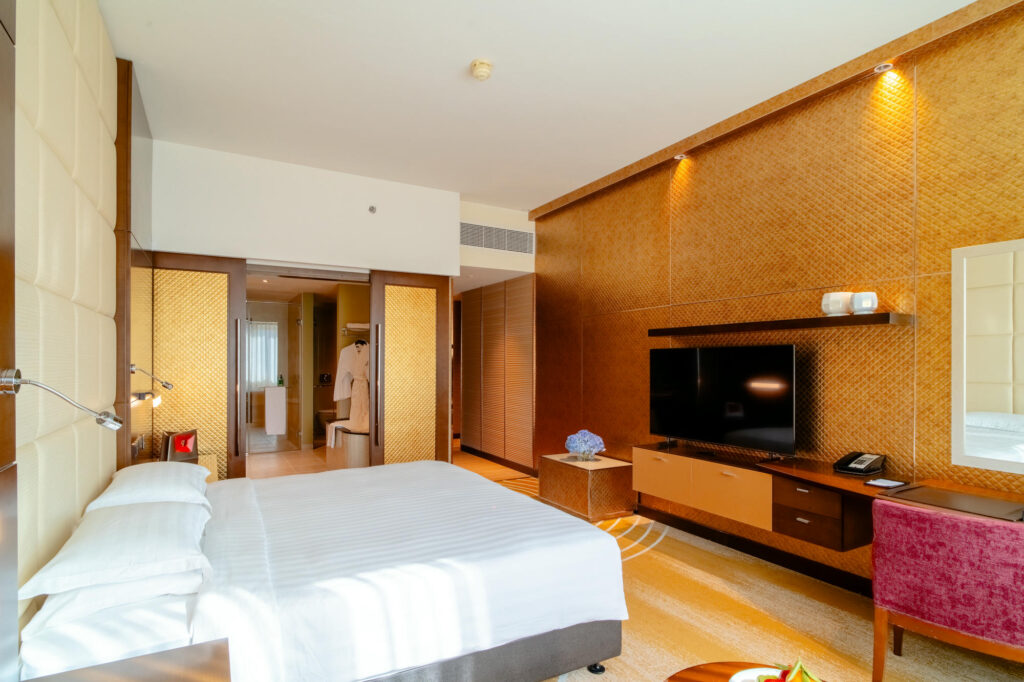 Executive Suite - Bedroom 6 --jpg-